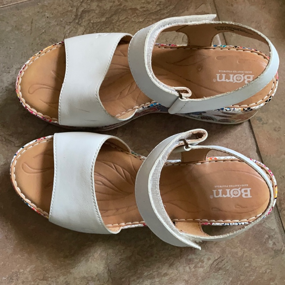Born sandals